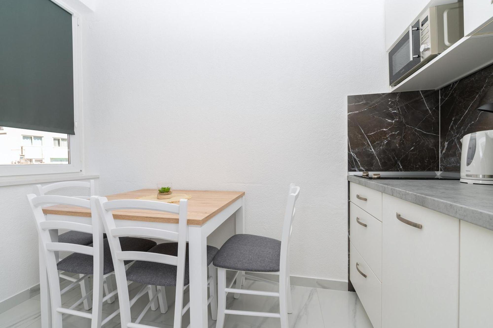 Apartmants Sestic Tucepi Bagian luar foto